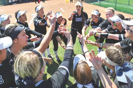 Team Huddle NIU