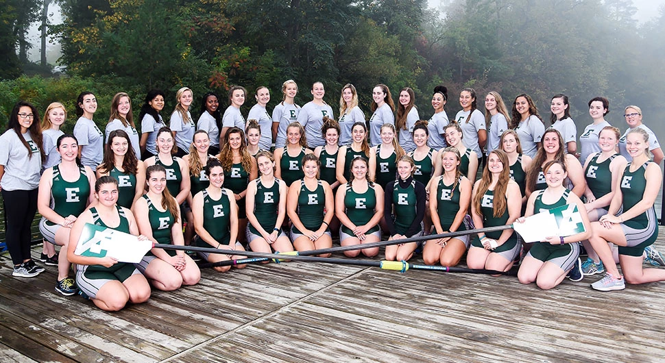 2017-18 Rowing Team Photo