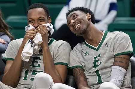 MBB - Jordan Nobles and Tim Bond vs Rochester