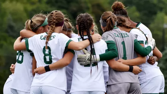 Women's Soccer Huddle vs. UIC