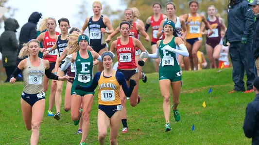 Cizmas and Meyers running downhill in 2018 MAC Championships