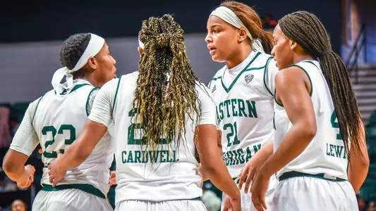 Women's Hoops Huddle vs. CSU
