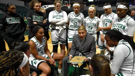 Women's Hoops Huddle vs. UDM