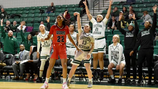 Jenna Annecchiarico with Bench Celebration