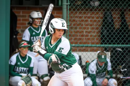 Amanda Akles batting