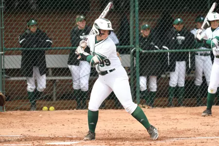 Amanda Akles batting