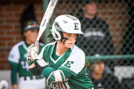 Amanda Akles batting