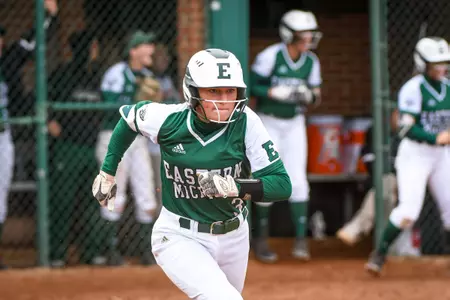 Arielle Anderson batting