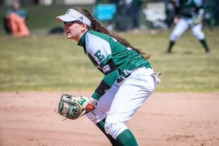 Ariana Chretien fielding