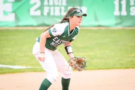 Ariana Chretien fielding
