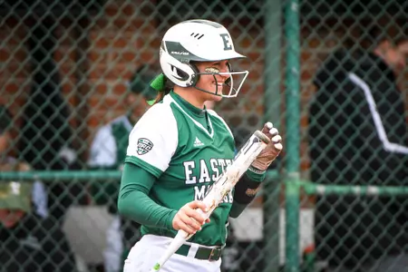 Sophia Holland batting