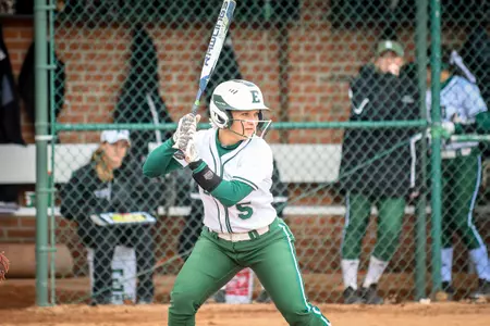 Olivia Logan batting