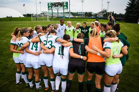 Team Huddle vs. Detroit Mercy