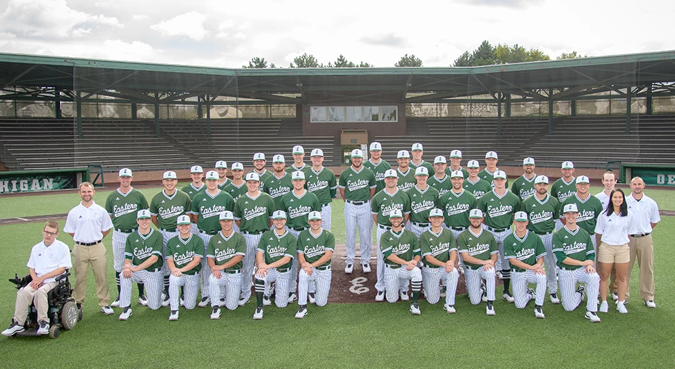 Baseball1819TeamPhoto
