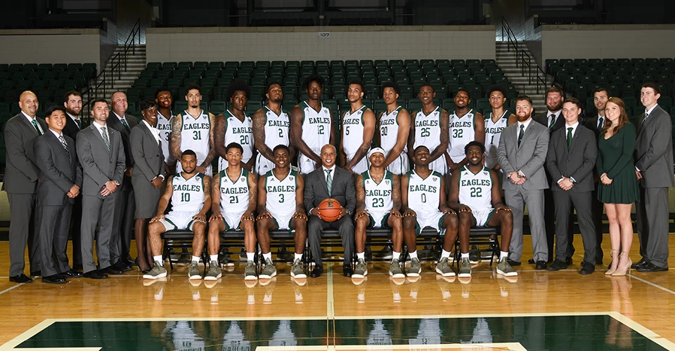 MBB - 2018-19 Team Photo