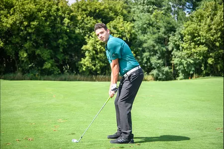 Tony Fuentes Putting