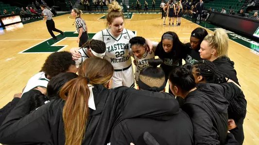 Women's Basketball Huddle vs. KSU