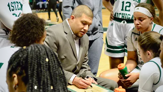 Women's Basketball Huddle