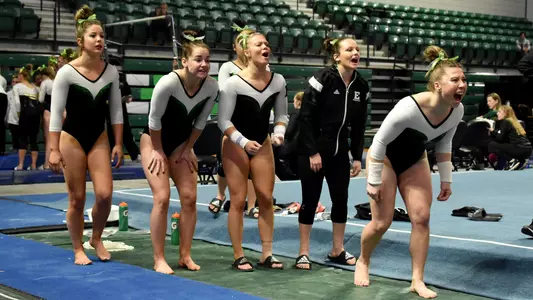 Gym Team Cheering