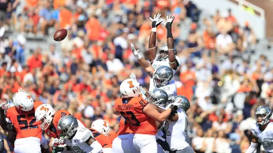 FB - CJ Hunt Block Attempt Illinois