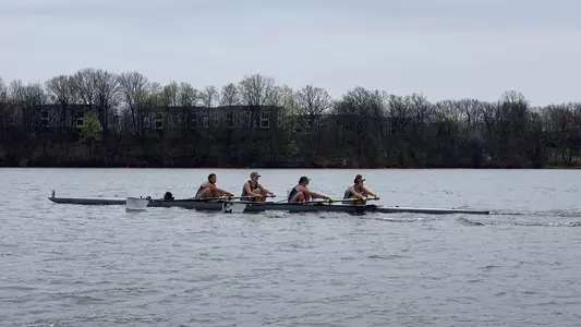 Rowing V4+ vs. Duquense