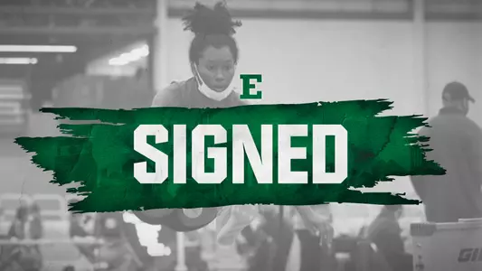 Nyla Guevara Signing