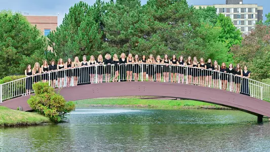 2022-23 EMU Swim & Dive Team Photo