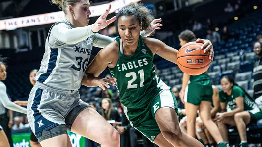 Ce'Nara Skanes driving against Xavier