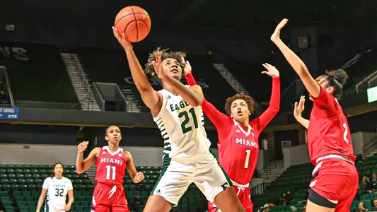 CeNara Skanes drives to the bucket versus Miami