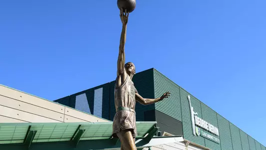 Statue of George Gervin
