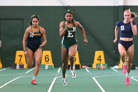 Saraiah Walkes Running the 60m Dash
