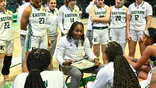 Kesha Blanton huddle