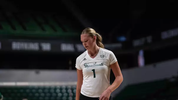 Hatteras Welker prepares to serve