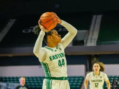 Kennedi Myles with the ball