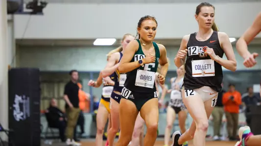 Esme Davies runs at the 2023 MAC Indoor Championships