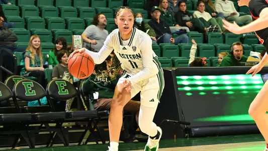 Lachelle Austin Driving to the rim