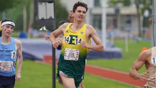 Marcus Kemp runs at the 2023 MAC Outdoor Championships