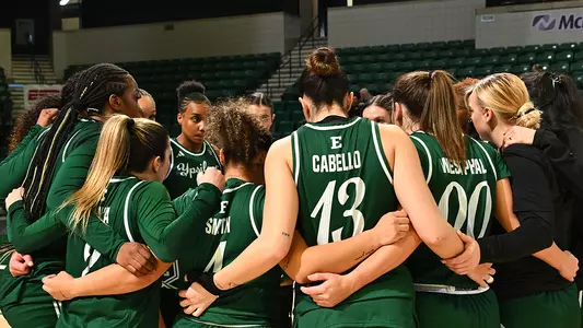 WBB Team Huddle vs. Akron