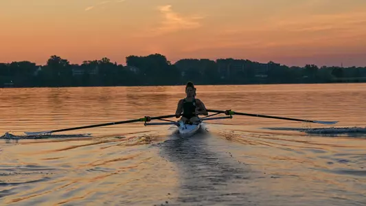 Eastern Michigan rowers rowing on Ford Lake