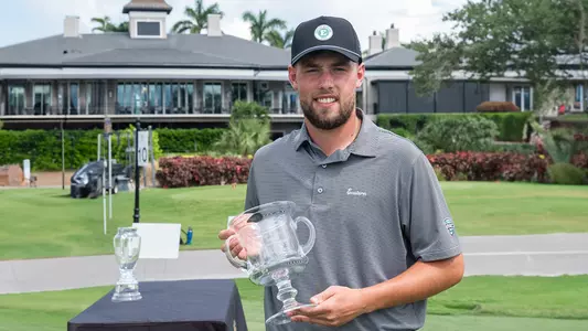 Charlie Box poses with his trophy after winning the West Bay Collegiate Invitational, Oct. 7, 2025