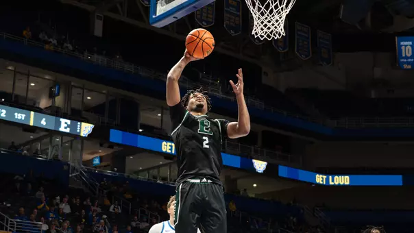 Carlos Hart preparing to convert a shot against Pittsburgh, Nov. 10, 2025 (1920 x 1080)