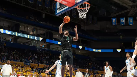 Carlos Hart preparing to convert a shot against Pittsburgh, Nov. 10, 2025