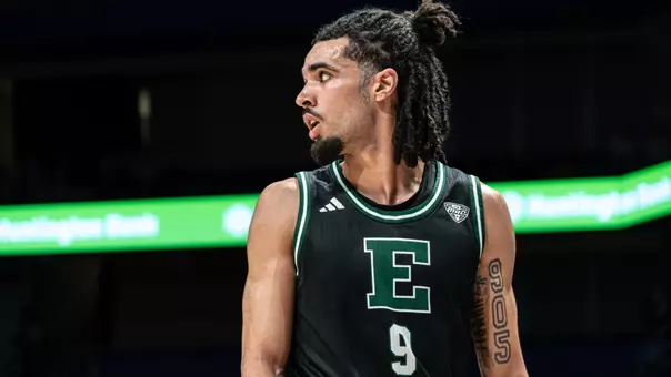 Addison Patterson playing basketball at Pittsburgh, Nov. 10, 2025