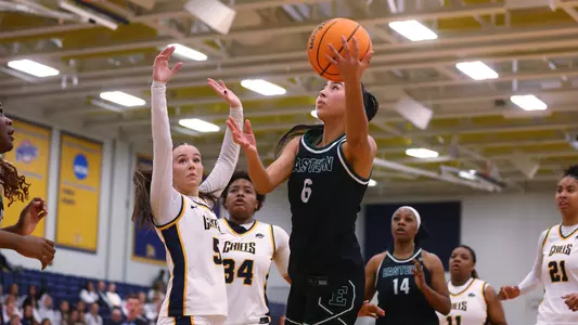 Fernanda Ovalle attempts a layup at Canisius, Nov. 7, 2025