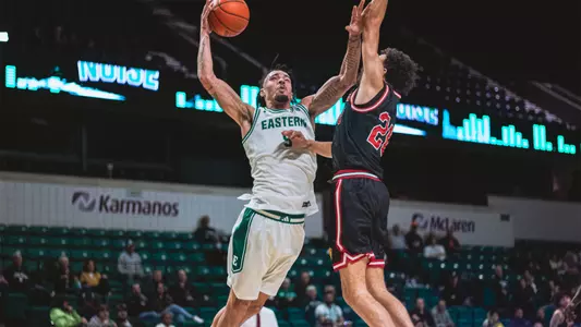 Addison Patterson attempting a dunk against IU Indy, Nov. 14, 2025