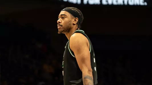 Braelon Green playing basketball against Pittsburgh, Nov. 10