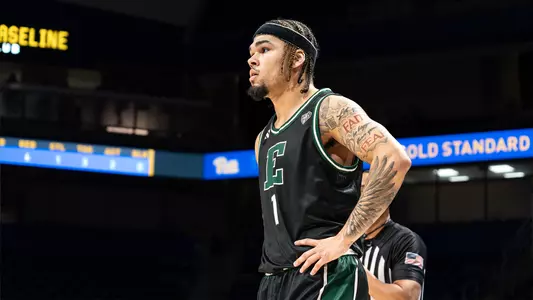 Mak Manciel playing basketball against Pittsburgh, Nov. 10
