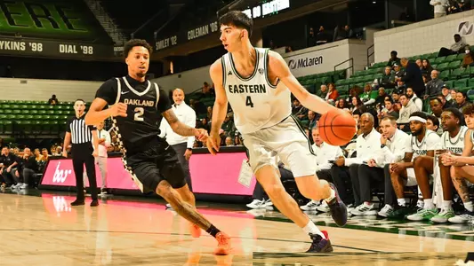 Mo Habhab dribbling a basketball against Oakland, Nov. 21