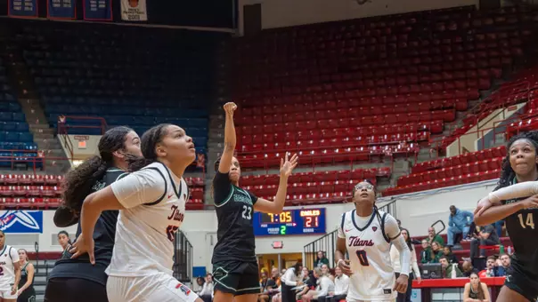 Peyton Hill shoots a free throw at Detroit Mercy, Nov. 30, 2025