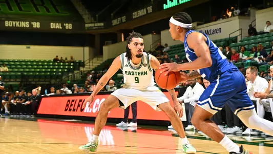 Addison Patterson on the court